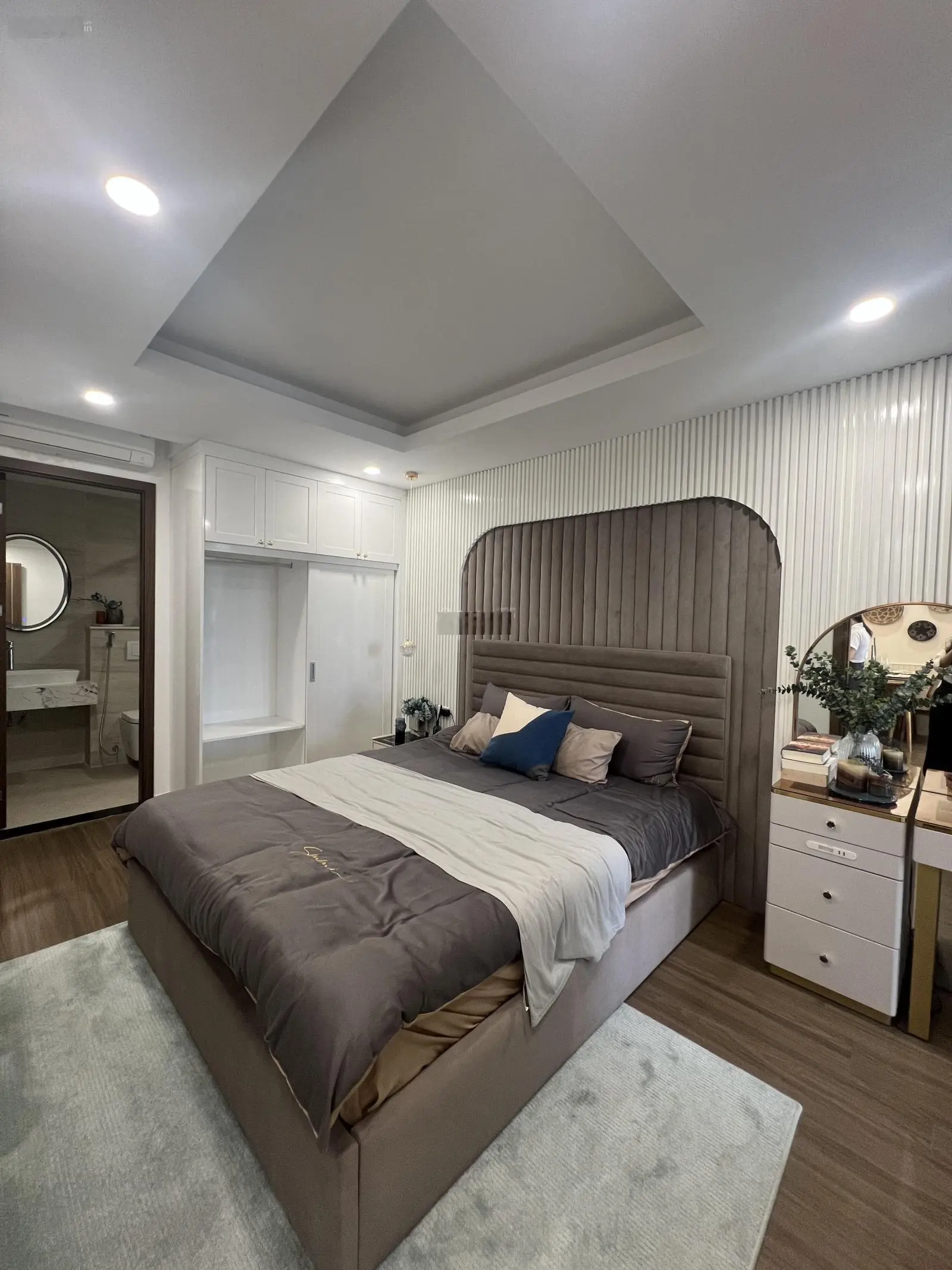 Cần bán ngay CH 2PN 79m2 tại Saigontel Bắc Giang