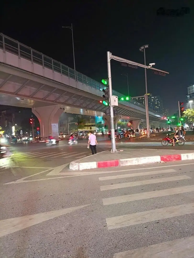 Bán Mặt phố Kim Ngưu, Hai Bà Trưng . DT 220m2 4T Mặt tiền 5m. giá: 52 tỷ. LH:0383 426 ***