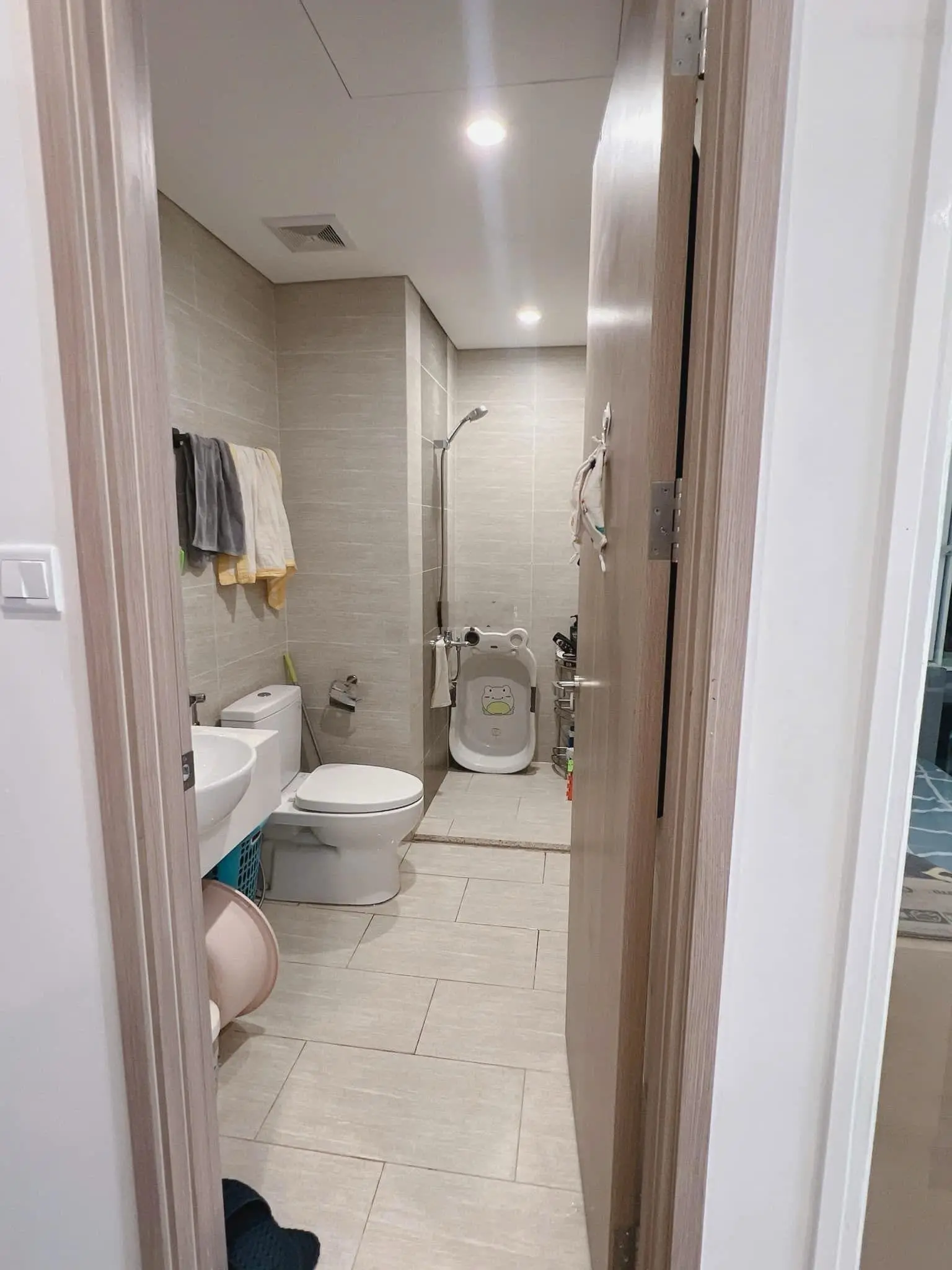Chính chủ bán căn 1PN+ 48M2 full đồ giá 3ty bao phí lh 0786 598 ***
