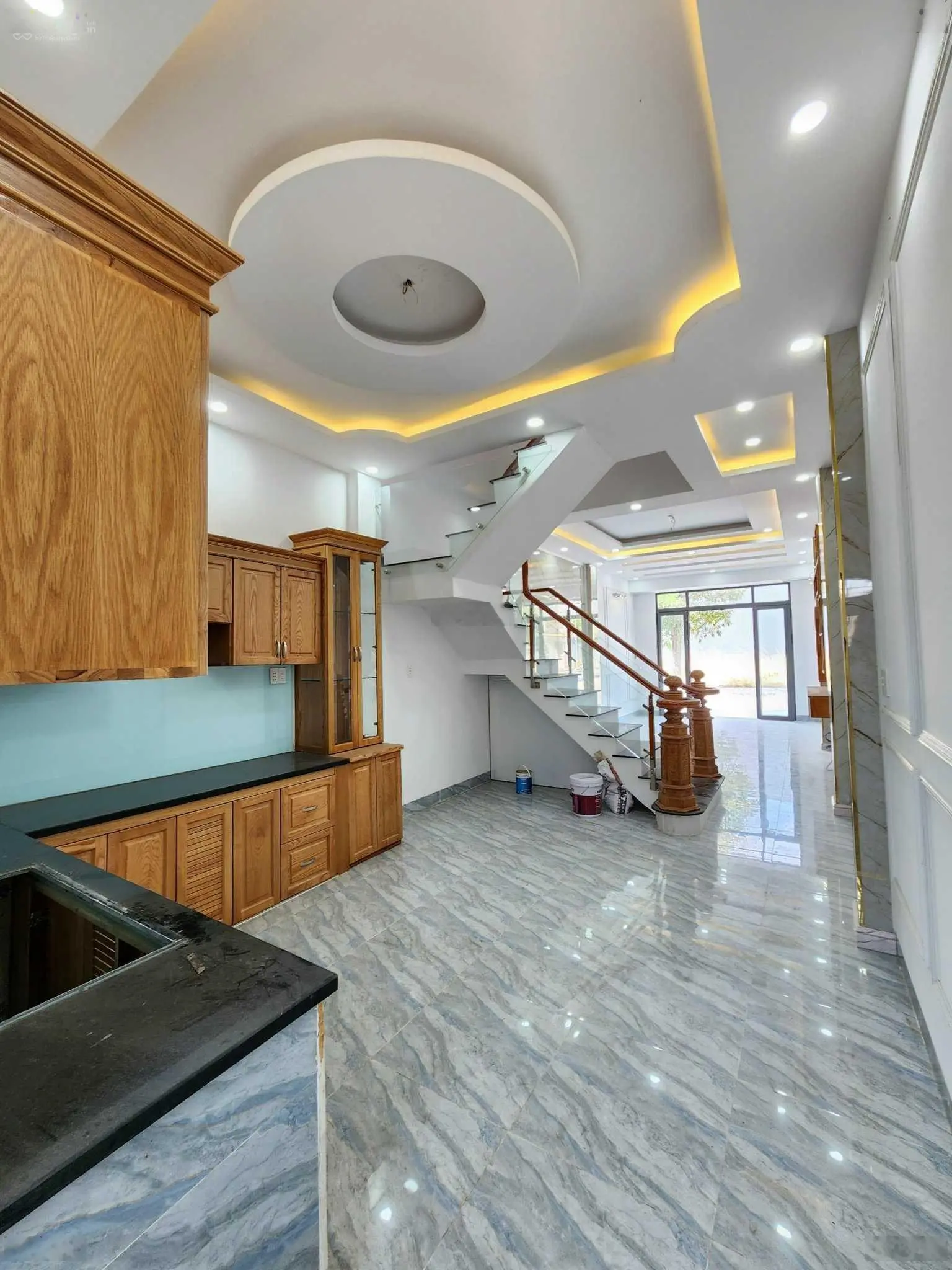 Bán nhà view công viên gần chợ Đông Đô 300m