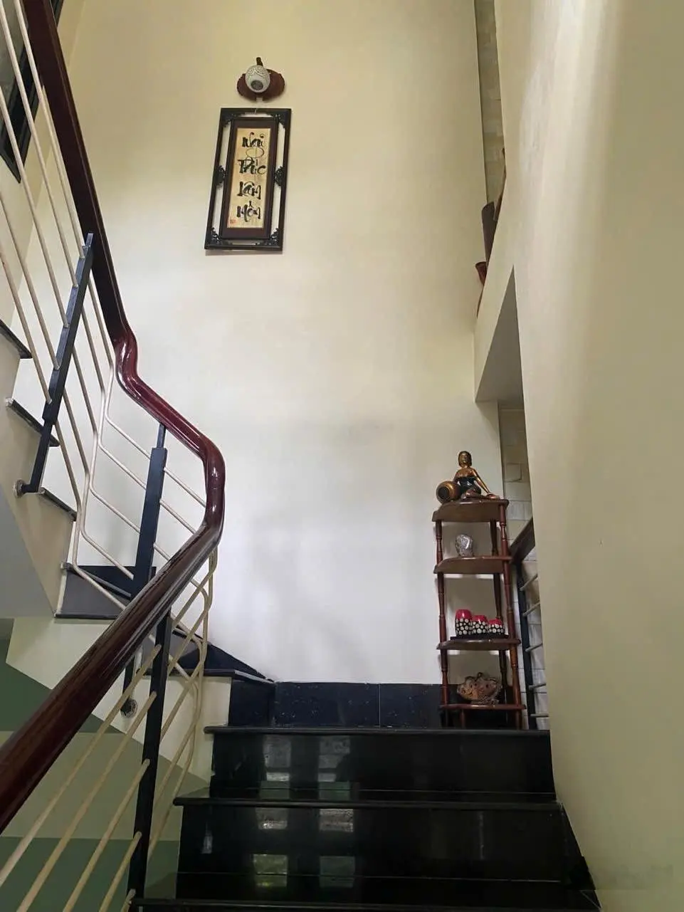 Bán nhà 3 tầng 2 mặt tiền đường Lê Thanh Nghị, Hòa Cường Bắc, Hải Châu. Gần 30/4