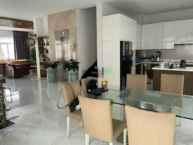 Biệt thự mới đẹp khu VIP Cityland Quận 7. Hầm+4 tầng, tháang máy. 49 t
