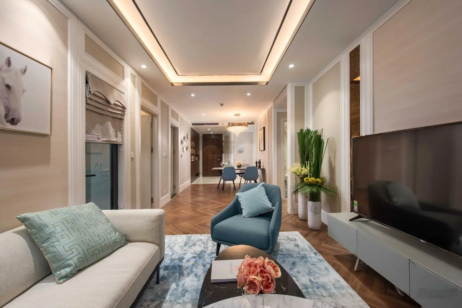 Bán căn góc 108m2 Đông nam mát tầng trung 18-19, view cực đẹp