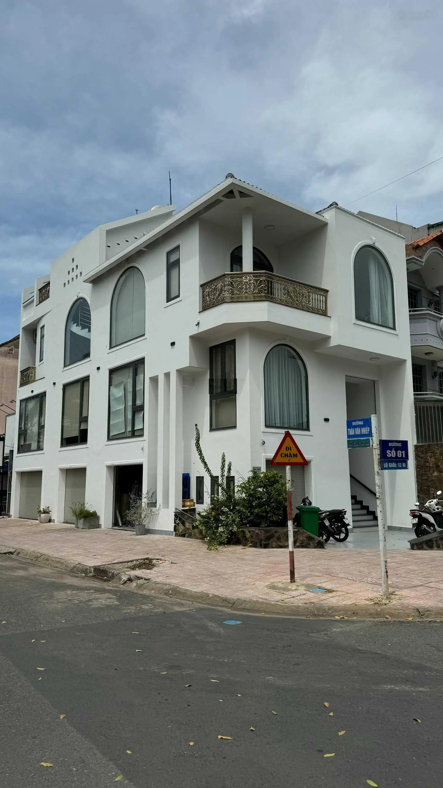 Bán đất mặt tiền Thân Văn Nhiếp Phường An Phú 7x17m sổ hồng GPXD hầm 4 tầng giá 19 tỷ