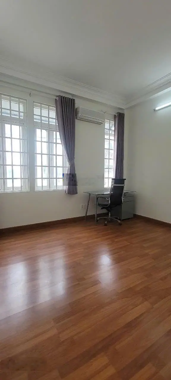 Bán NR tại Nơ Trang Long, 8,3 tỷ, 41m2, 5PN, 4WC, mặt tiền cực chất