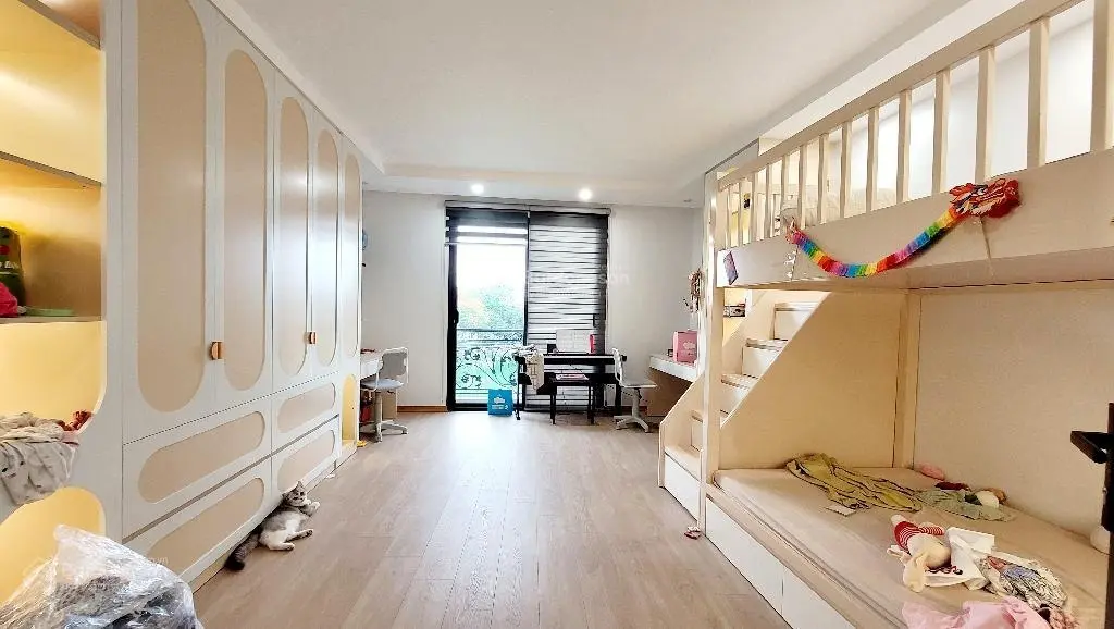 Bán nhà dân xây Ngọc Lâm, Long Biên - view hồ tuyệt đẹp, đường ô tô tránh - DT 35 m2 - giá 12,5 tỷ