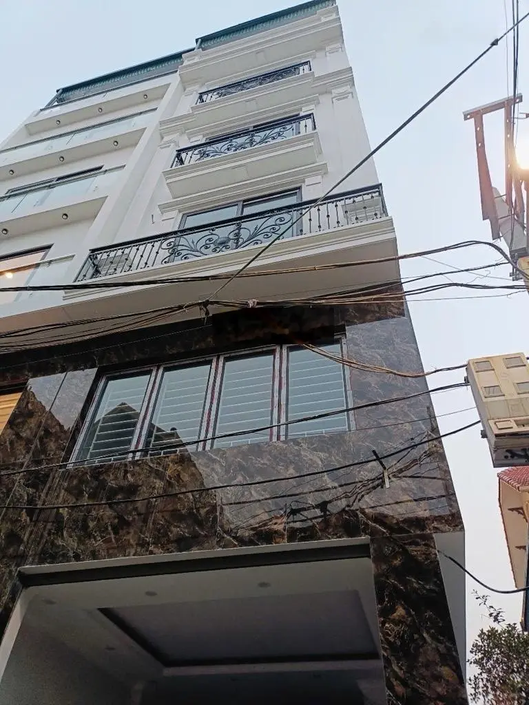 Bán nhà 6 tầng 42m lô góc, thang máy, ô tô vao nhà,o tô tránh, cạnh TĐC Giang Biên. Nhỉnh 7 tỷ