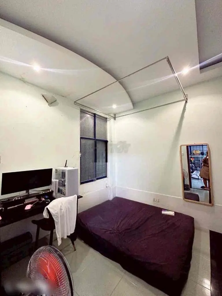 Bán gấp căn hộ view xịn tại Nguyễn Trãi Q1, 57m2, Chỉ 3tỷ9 TL