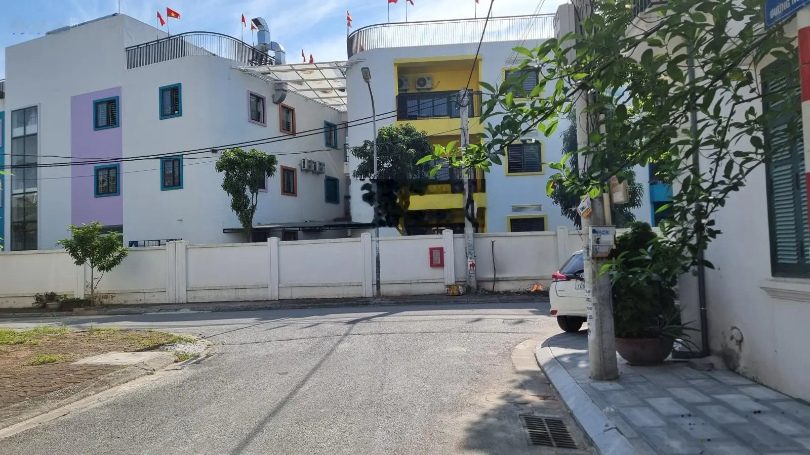 Khu Dân Cư Víp Phân Lô Ngọc Thụy, Nhà Mặt Tiền Kinh Doanh Vỉa Hè Đá Bóng.Dòng Tiền Ổn Định