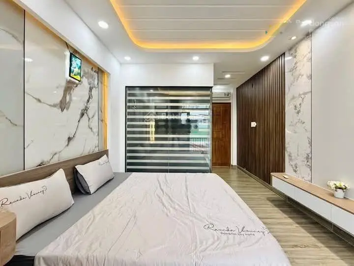 Lô góc 2 thoáng phố Vũ Ngọc Phan, mới đẹp full nội thất, ngõ thông, cách ô tô 50m, dt 41m2 * 5 tầng