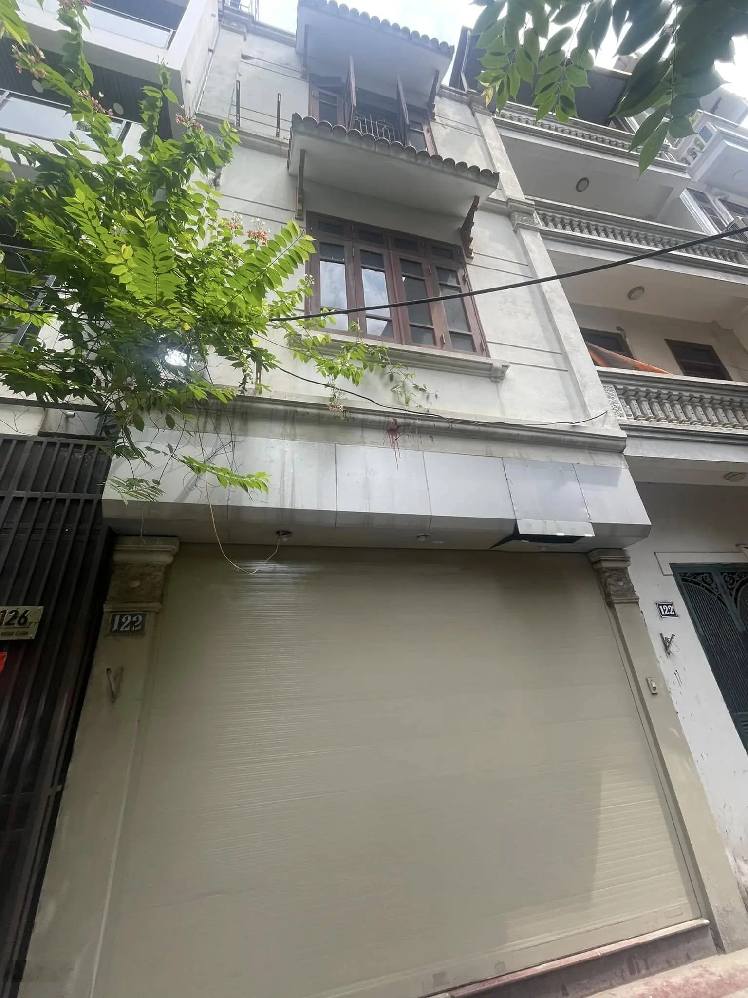 Bán nhà đẹp ô tô vào nhà kinh doanh trần khát chân, hai bà trưng