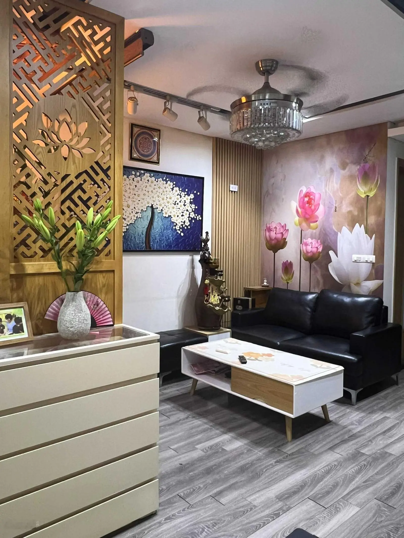 Chính chủ gửi bán căn hộ 3 phòng ngủ giá tốt nhất khu vực. Xem nhà 24/7: 0343 191 ***