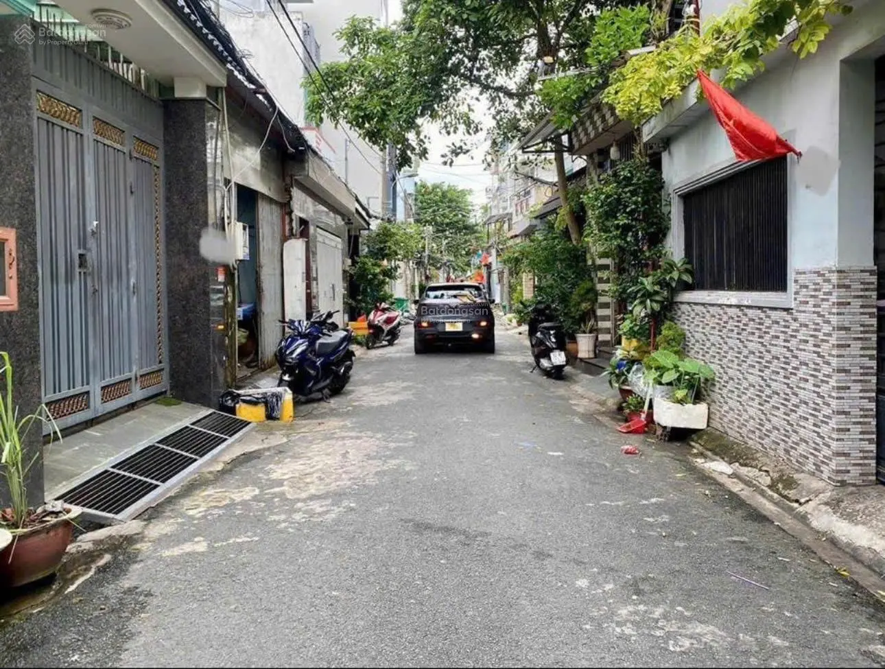 Cần bán gấp nhà MTĐ Đặng Dung, Quận 1. Giá 4,25 TỶ/ DT: 63m2 - Sổ hồng chính chủ, có ban công lớn.