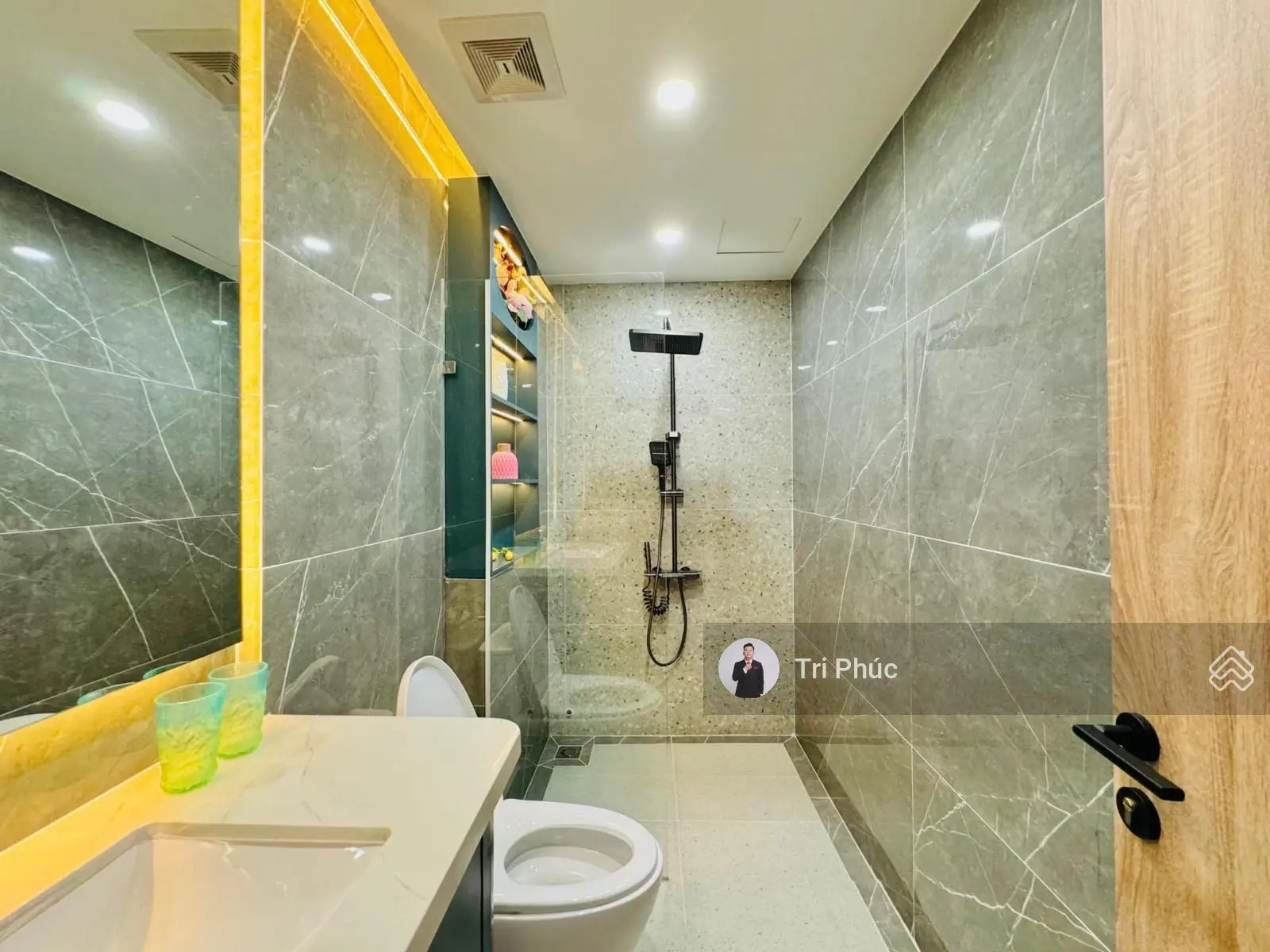 Siêu phẩm - Ngay Phan Xích Long, Phú Nhuận, 4 tầng, hẻm xe hơi, full nội thất chỉ hơn 8tỷ TL