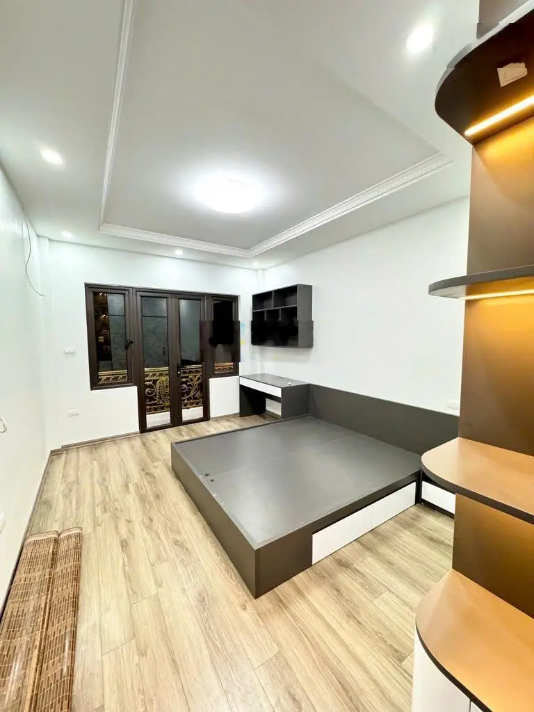 Bán nhà riêng đường Hoàng Mai Nhà mới koong - Mặt ngõ thông - Kinh doanh - Oto qua nhà