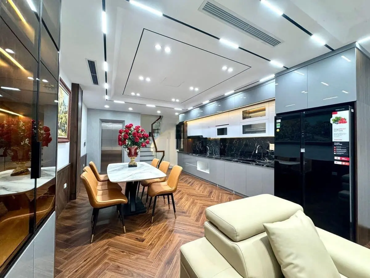 Có 102! bán nhà kv Nguyễn Chí Thanh, kinh doanh, ô tô, diện tích 52m*4 tầng, chỉ nhỉnh 13 tỷ