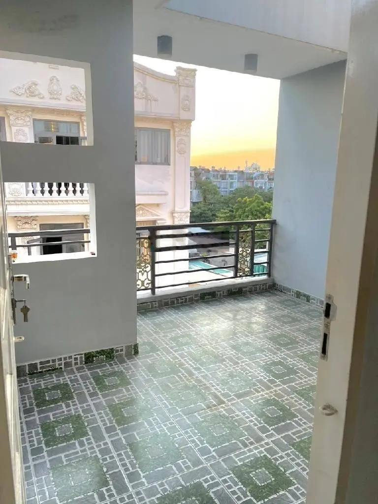 Chủ đang cần vốn bán gấp căn tại Đào Duy Anh, P9 , Q.Phú Nhuận. Giá 1.96 tỷ, 2 tầng, 2 phòng ngủ.
