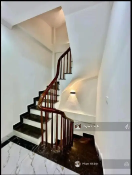 Nhà mới La Phù. Ô tô đỗ cổng. 50m ra đường ô tô tránh. 38m2, 5 tầng, chỉ 3,8 tỷ