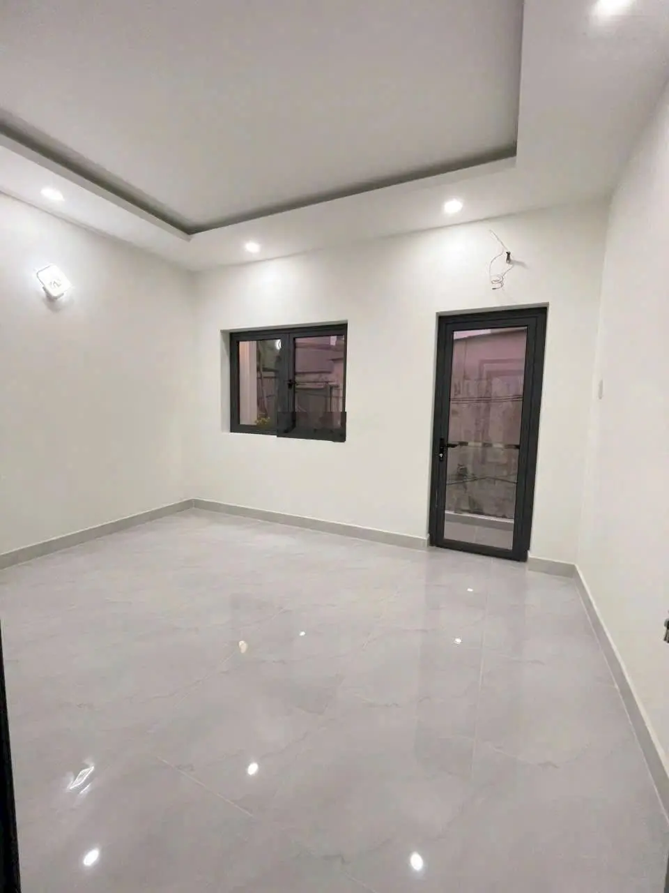 - Nhà bán Nguyễn Duy P9 Q8 - DT : 3,65m x 12m ( nở hậu ) Giá : 4 Tỷ 760 Triệu(Đ)