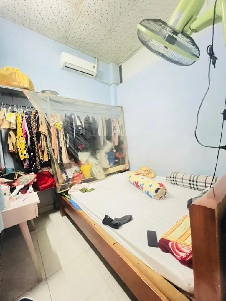 Bán nhà Tôn Thất Thuyết Quận 4 - sát mặt tiền - 70m2 - chỉ 7 tỷ - nhà cấp 4 thuận tiện xây mới