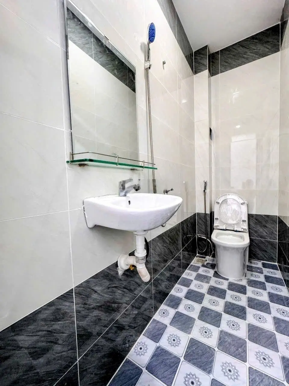 Nhà mới 2 mặt tiền hẻm Trương Phước Phan kế bên Lê Văn Quới 4x12m trệt 1 lầu giá 3,97 tỷ bớt lộc