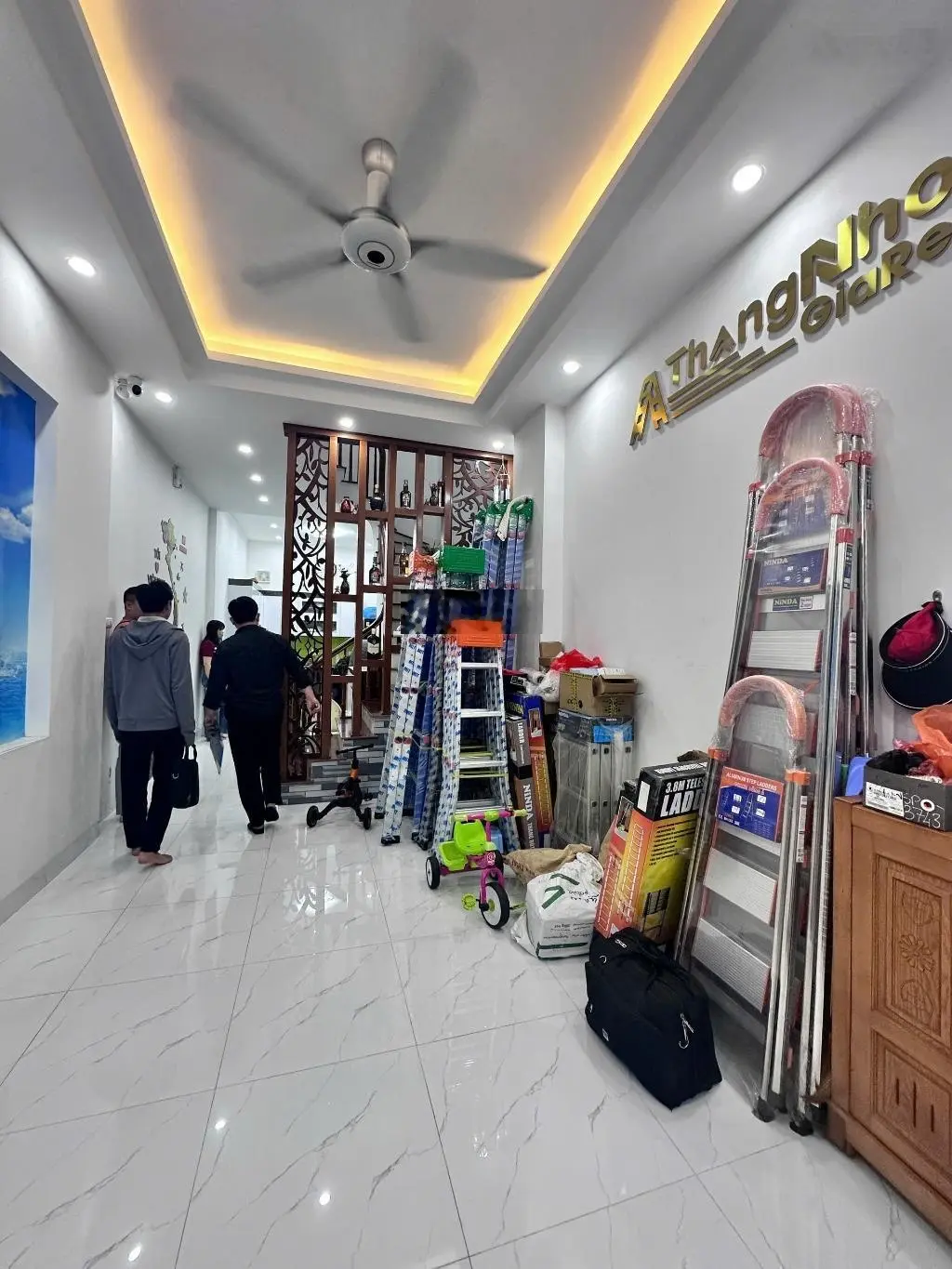 Nhà Phú diễn xây mới tinh 6 tầng thang máy . Oto đỗ cửa