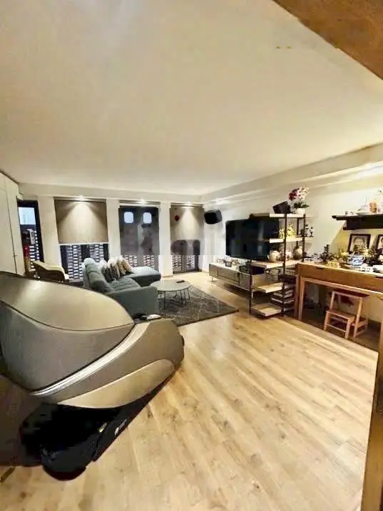 Bán nhà đẹp view sông, 4 tầng giá 22.8 tỷ, khu dân cư đồng bộ, an ninh, nhà thoáng mát, hiện đại