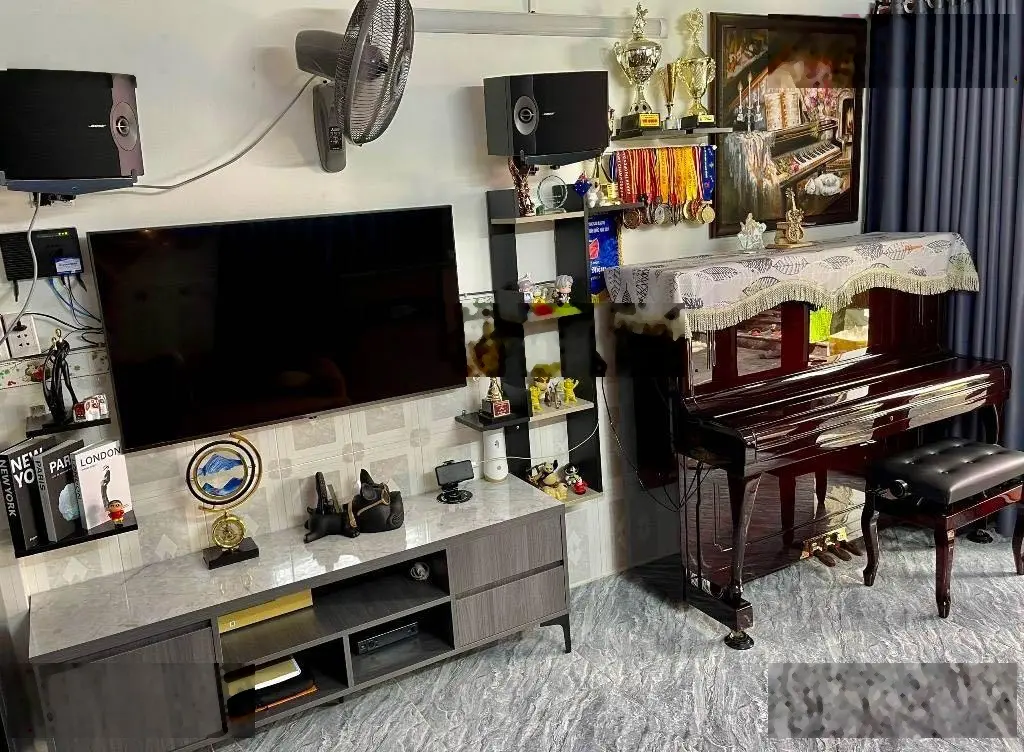 Bán nhà lô góc MTKD Phạm Thế Hiển, dt sàn 90m2, nhà mới ở ngay, ko quy hoạch, công nhận đủ, 4.x tỷ
