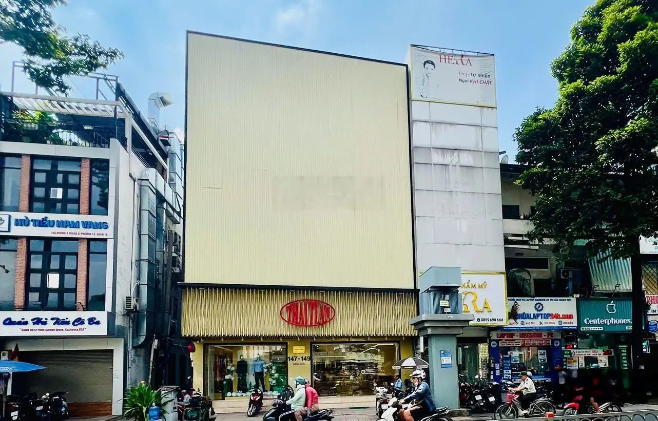 Siêu vị trí! Bán nhà Góc 2MT ngay Nguyễn Văn Trỗi, Q. PN - NH 15x10m, 4 Tầng, HĐT 200tr - Giá 40 tỷ