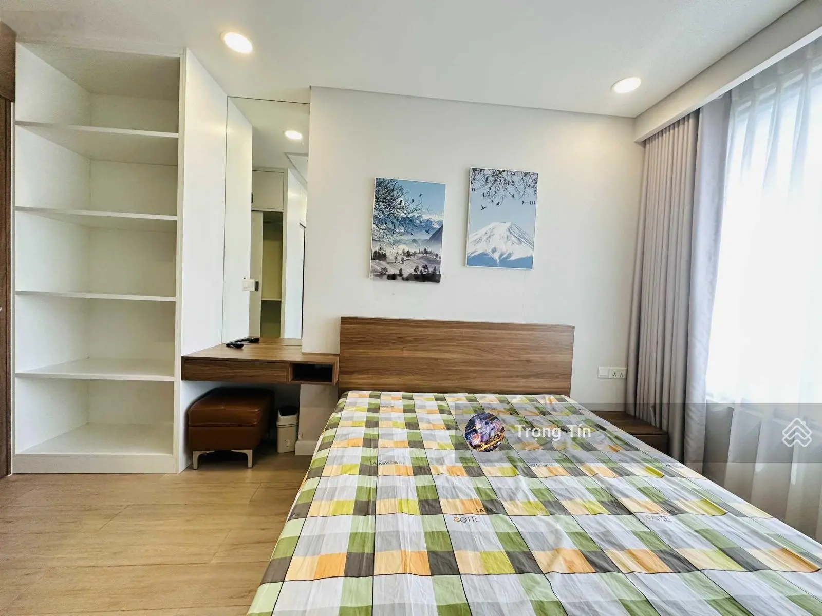 Đại hạ giá! 2PN 73m2 Kingdom 101 tầng đẹp view thoáng giá 5 tỷ, liên hệ Mr Tín 0938 414 ***