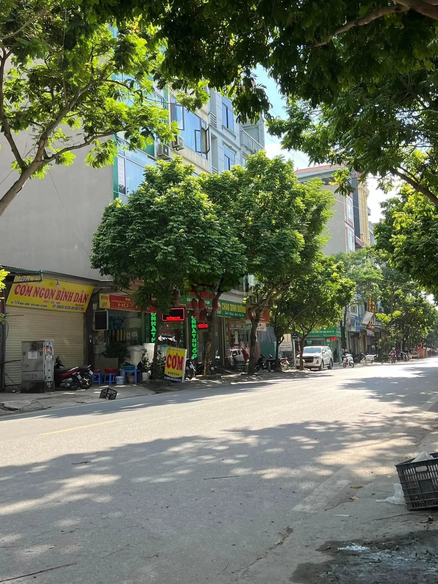 Bán nhà mặt phố Mậu Lương 60m2, mt 5m 7 tầng thang máy, kinh doanh đỉnh cao, Tk hiện đại, giá 17 tỷ