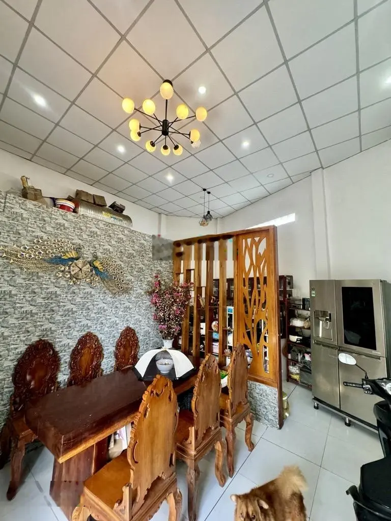 Bán gấp nhà cấp 4 sân vườn, đường Song Hành, Hóc Môn, Diện tích 191m2, Giá 4,850 tỷ