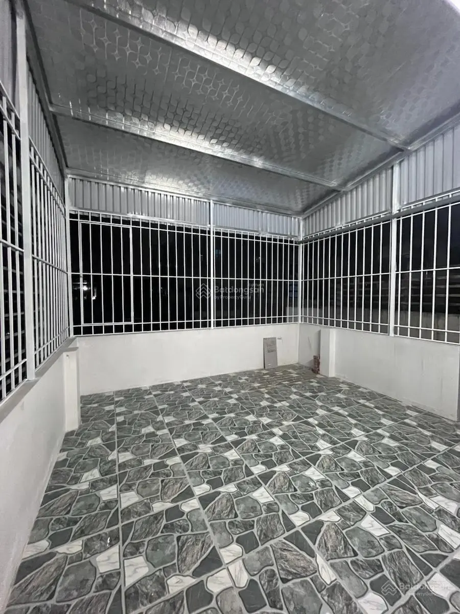 Chủ bán gấp nhà siêu hiếm Cầu Giấy 44m2 x 6 tầng thang máy cực víp xung quanh ngập tràn tiện ích