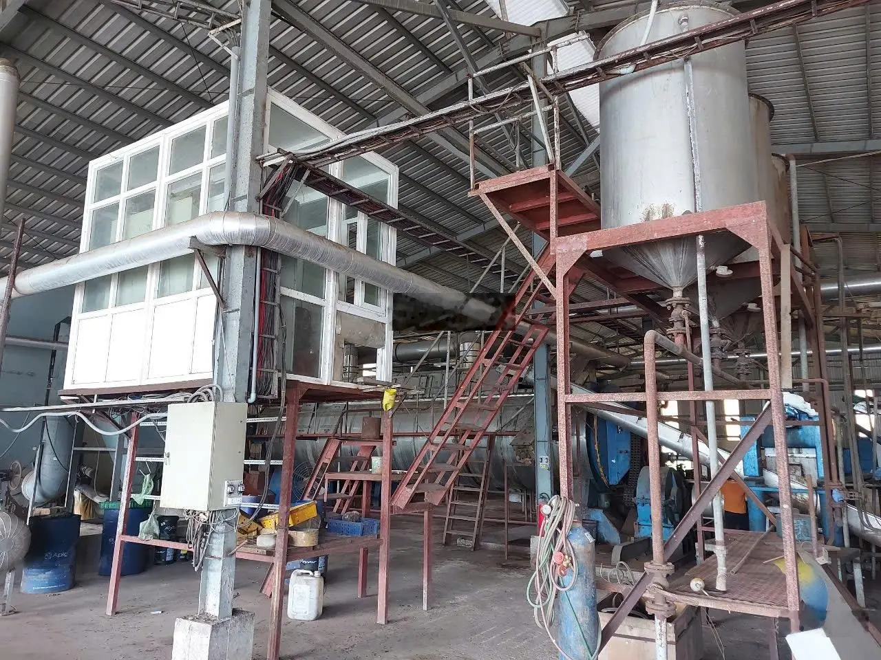 Bán, cho thuê nhà xưởng thị trấn Trần Đề, tỉnh Sóc Trăng. DT: 81x90m. Giá 12,2 tỷ