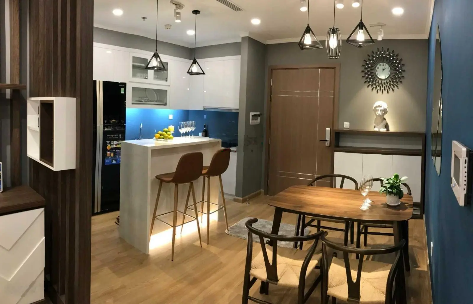 Chính chủ tin tưởng gửi bán gấp căn 2PN 76m2 Vinhomes Gardenia full nội thất lung linh giá 5 tỷ
