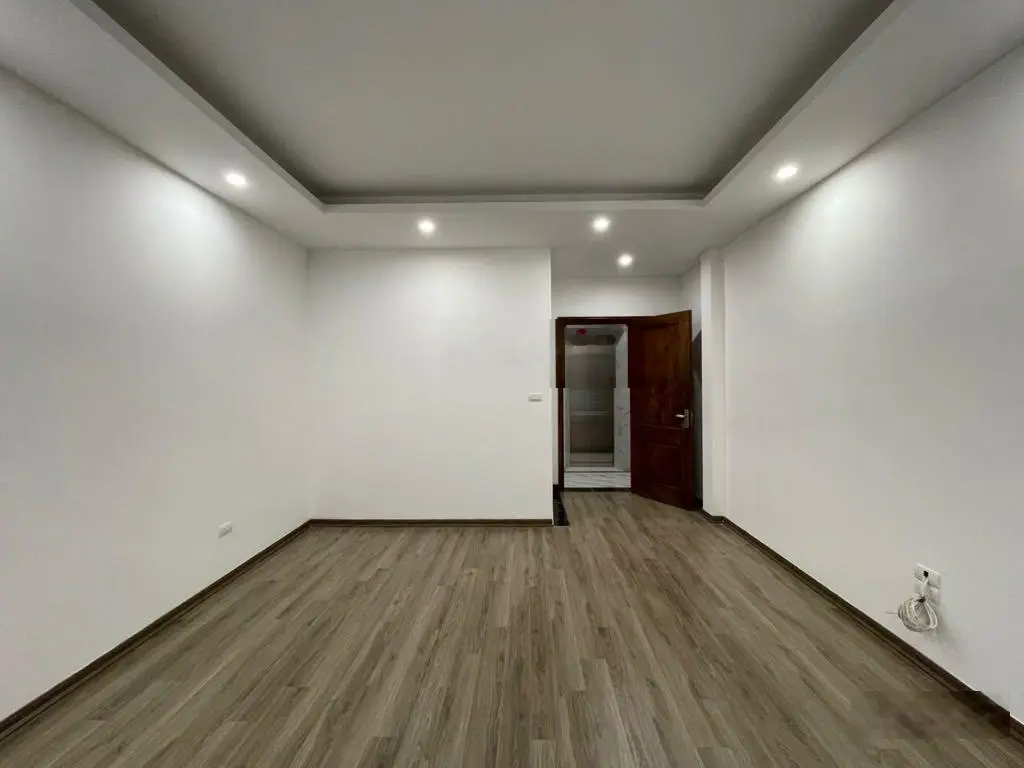 NHÀ ĐẸP TRƯỜNG CHINH,ĐỐNG ĐA,MẶT NGÕ THÔNG, KINH DOANH,THANG MÁY42m2 x 6 tầng, MT 4.5 mGiá : 9.68tỷ