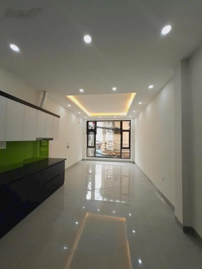 Siêu phẩm nhà đẹp. Ngọc Thụy Gara Oto thang máy sịn chạy vù vù ở sướng đỉnh cao