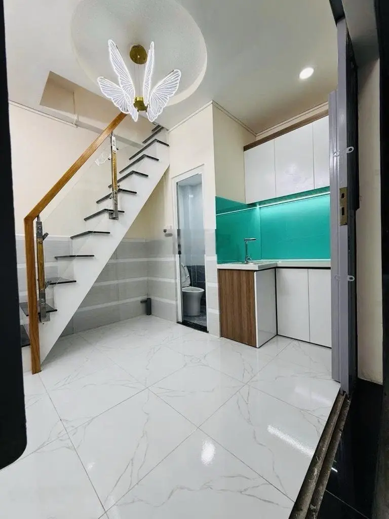 Nhà nhỏ xinh hộ khẩu Q7 xe hơi nhỉnh 1 tỷ