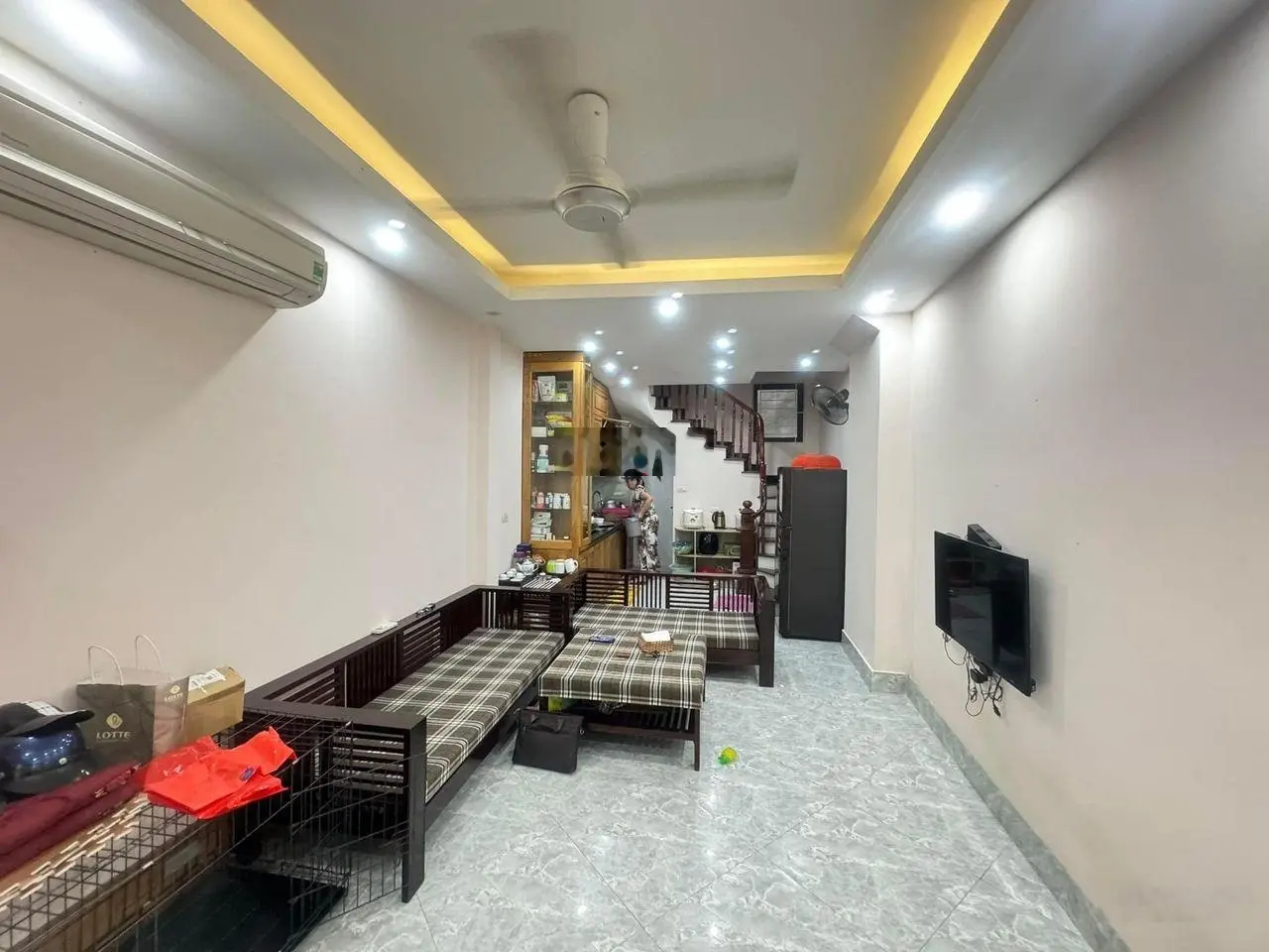 bán căn nhà NHÀ ĐẸP Ở LUÔN - 2 THOÁNG TRƯỚC SAU - CHỦ TỰ XÂY tại đường Láng 35m2 5 tầng giá 6.65 tỷ