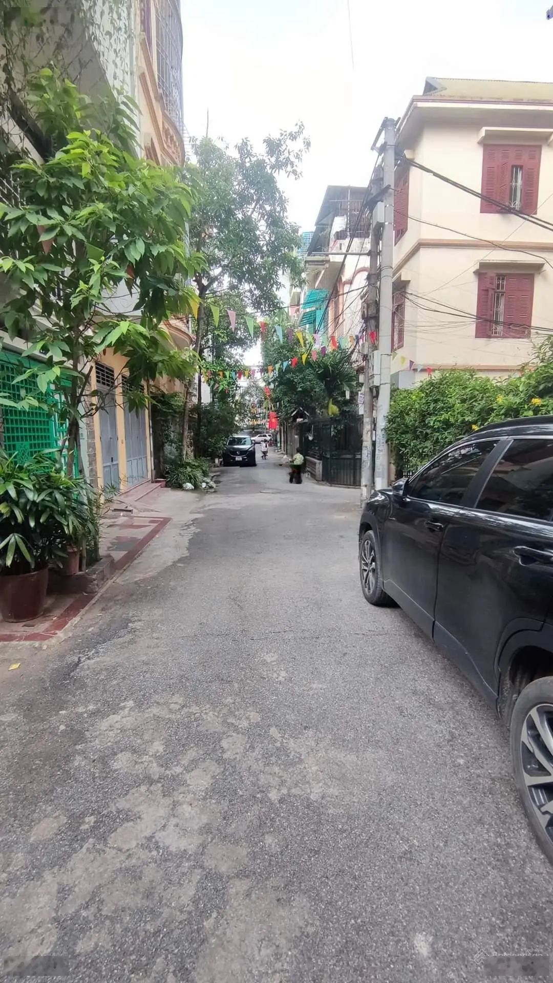 Siêu phẩm phố Võng Thị, Tây Hồ 151m2, 5T, MT 9.8m, giá 36 tỷ, phân lô ô tô tránh - khu víp hiếm bán