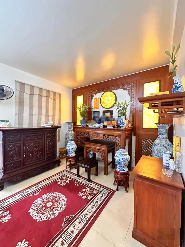 Bán nhà đại cát,liên mạc .dt 42m 5 tầng,ngõ oto tránh ,vào nhà.