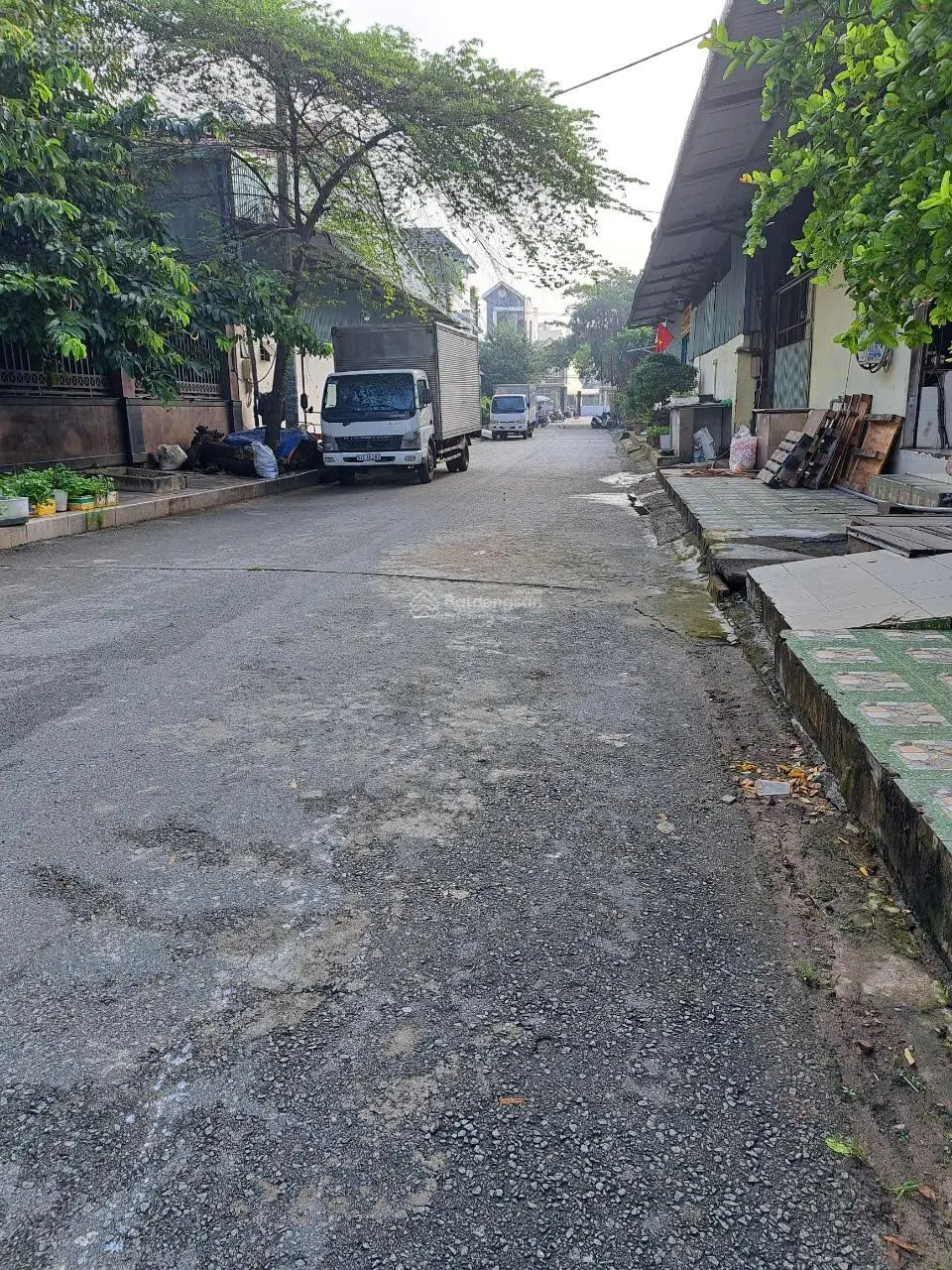 Chủ ngộp bán gấp, biệt thự 4 tầng, đường 10m có lề, sát mặt tiền ql13, 267m2, chỉ 24 tỷ