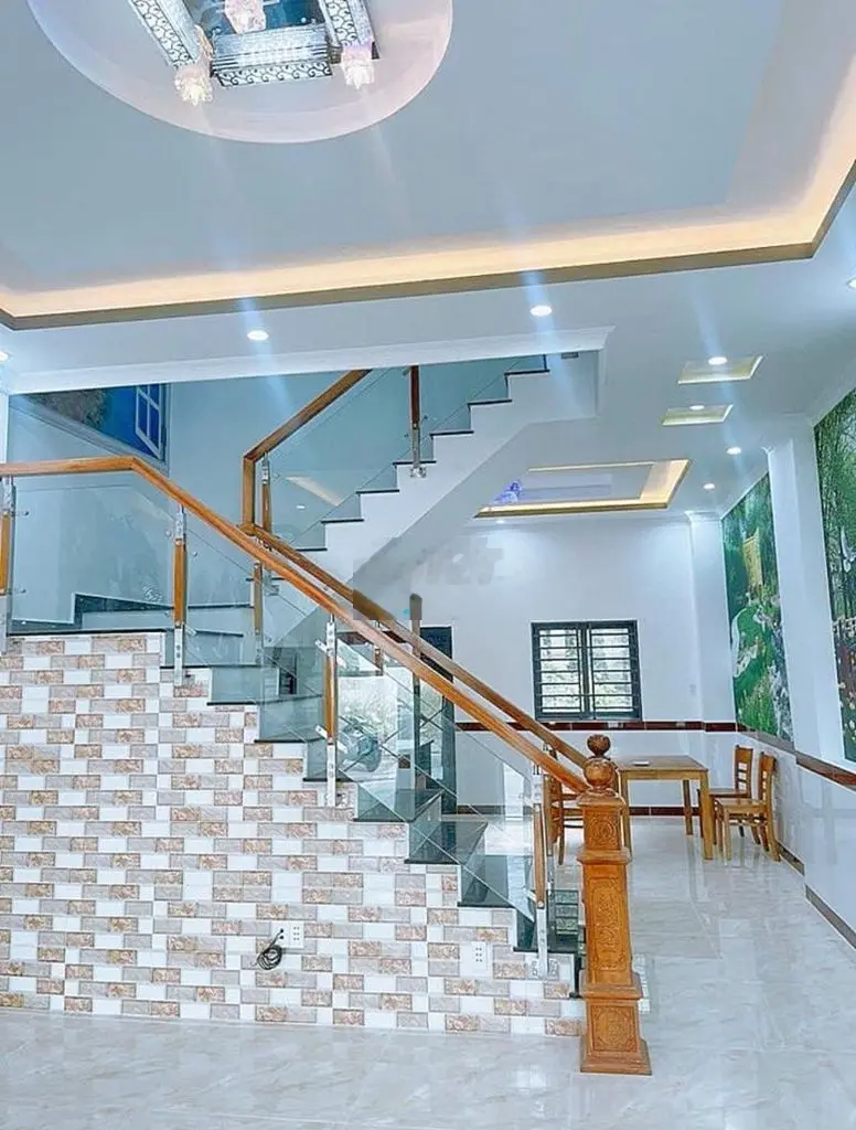 Ngộp Cần Oxi Gấp, Nhà 1 Trệt 2 Lầu, Full Nội Thất, Sổ Sẳn,TP Thuận An