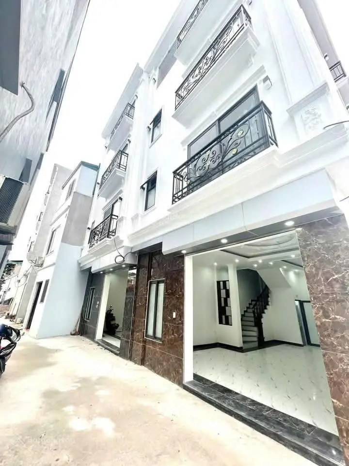 Bán gấp nhà mới, siêu đẹp Vĩnh Quỳnh, Thanh Trì, DT43m, MT5,2m, 4 tầng. Lh 0912002552