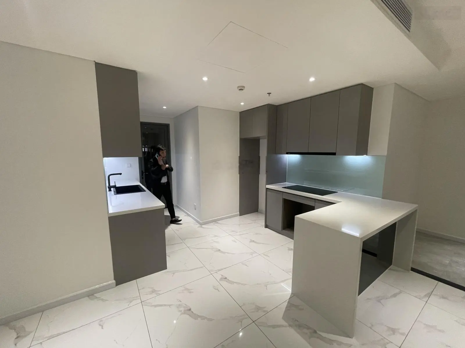 Bán căn hộ 3 phòng ngủ 135m2 khan hiếm - giá tốt - nhiều tiện ích tại đường Trần Hưng Đạo