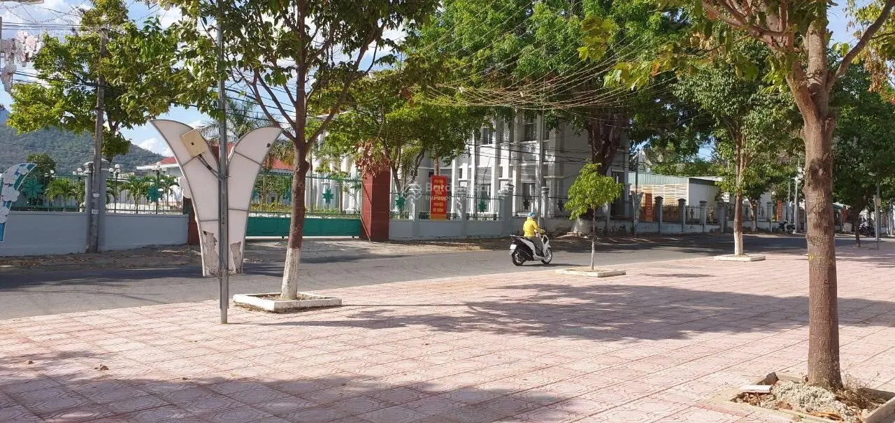Cần bán đất giá 1,5 tỷ VND tại thị trấn Sa Thầy, Kon Tum
