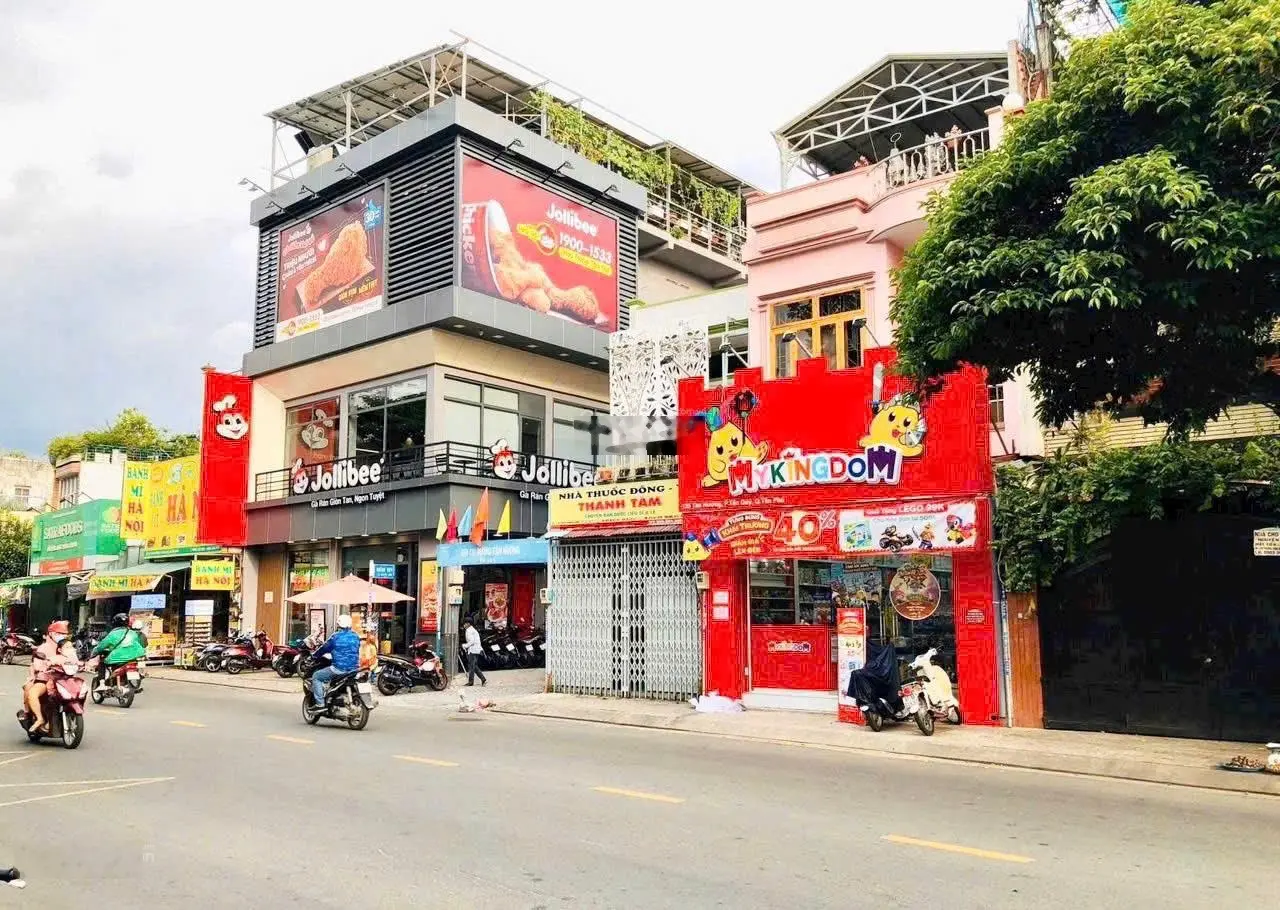Chủ bán nhà đẹp 1 trệt 1 lầu, DT 5x20m, Mặt tiền đường Tân Hương, Quận Tân Phú