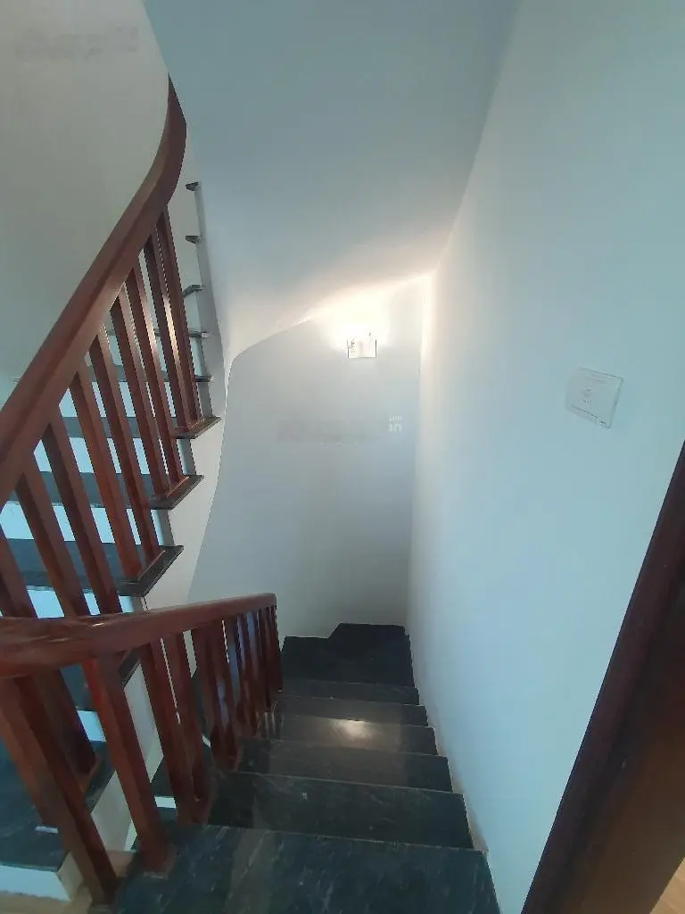 Bán nhà riêng chính chủ 40m2 căn góc 3 mặt thoáng cách 2 nhà ra mặt Phố lớn Kim Giang