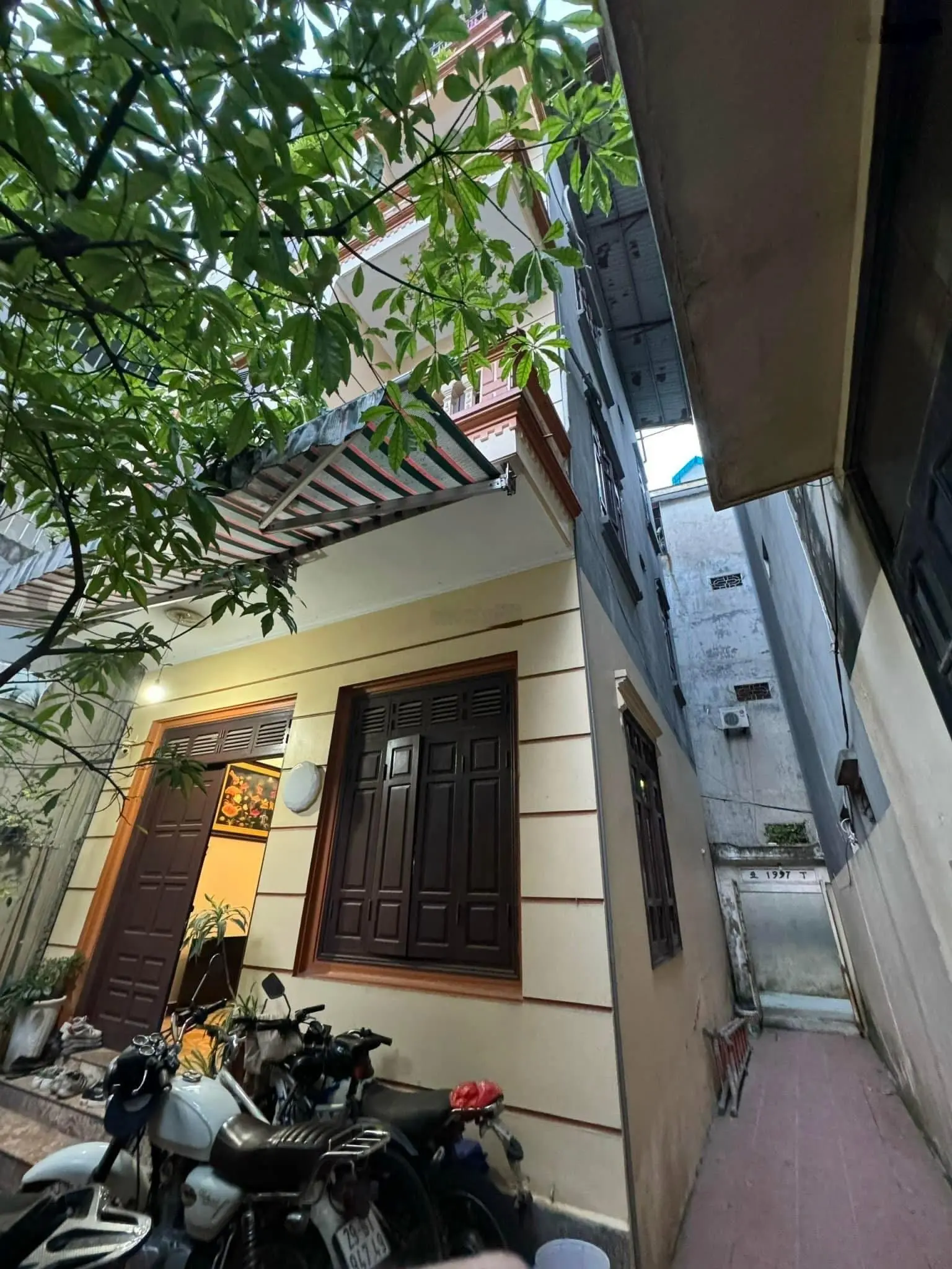 Bán nhà đường Kim Ngưu 9,2 tỷ vnd, 71m2, 4 PN, 3 WC, ngõ rộng 3.5m