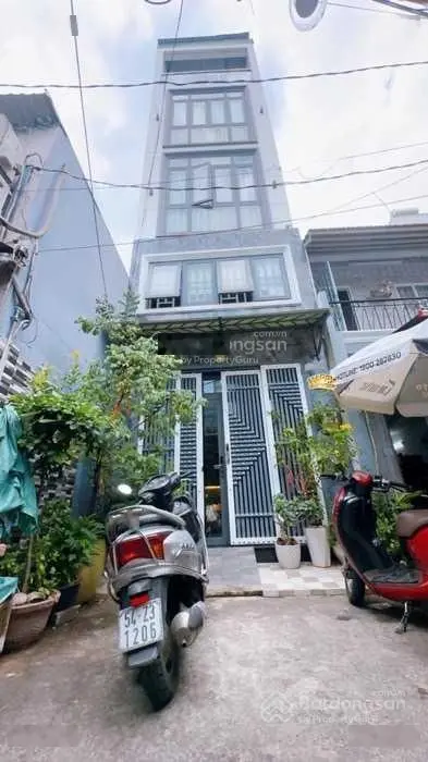 Nhà đẹp Q4 SHR 24m2 vuông vức đẹp. Hoàn công đủ 5 tầng BTCT. 10m ra đường Số 39. Nhỉnh 4 tỷ